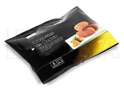 Упаковка замороженных крокетов на вертикальной машине