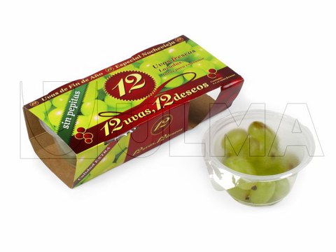 Упаковка по 12 виноградин в жёсткий лоток в модифицированную атмосферу (МГС) на трей-силере